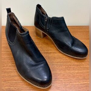 Dansko Harlene heeled zip & stretch leather ankle boots rubber sole black 42/10